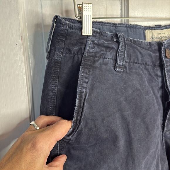 Abercrombie & Fitch Men's Navy Distressed Cargo Button-fly Shorts M-222 Sz 31 - Picture 2 of 9